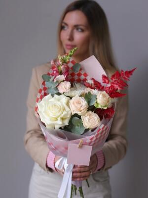 Букет микс с розами