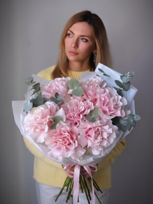 Букет из 7 французских роз 